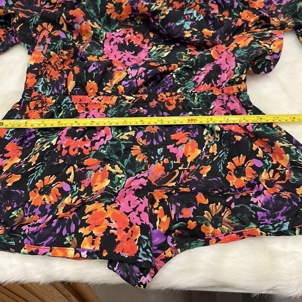 Show me your mumu made in USA black orange/pink/yellow/green shorts romper md - Picture 11 of 14